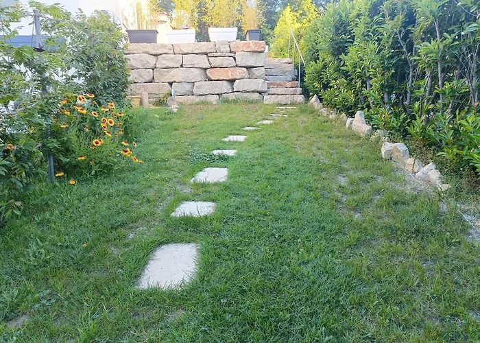 Le Jardin De Nigelle , Bas De Villa En Provence