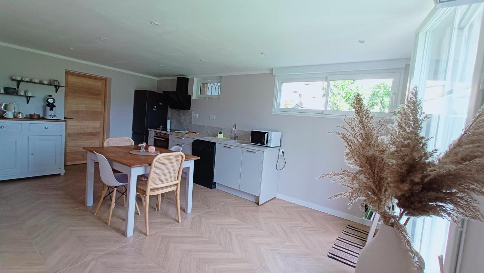 Appartement Le Jardin De Nigelle , Bas De En Provence